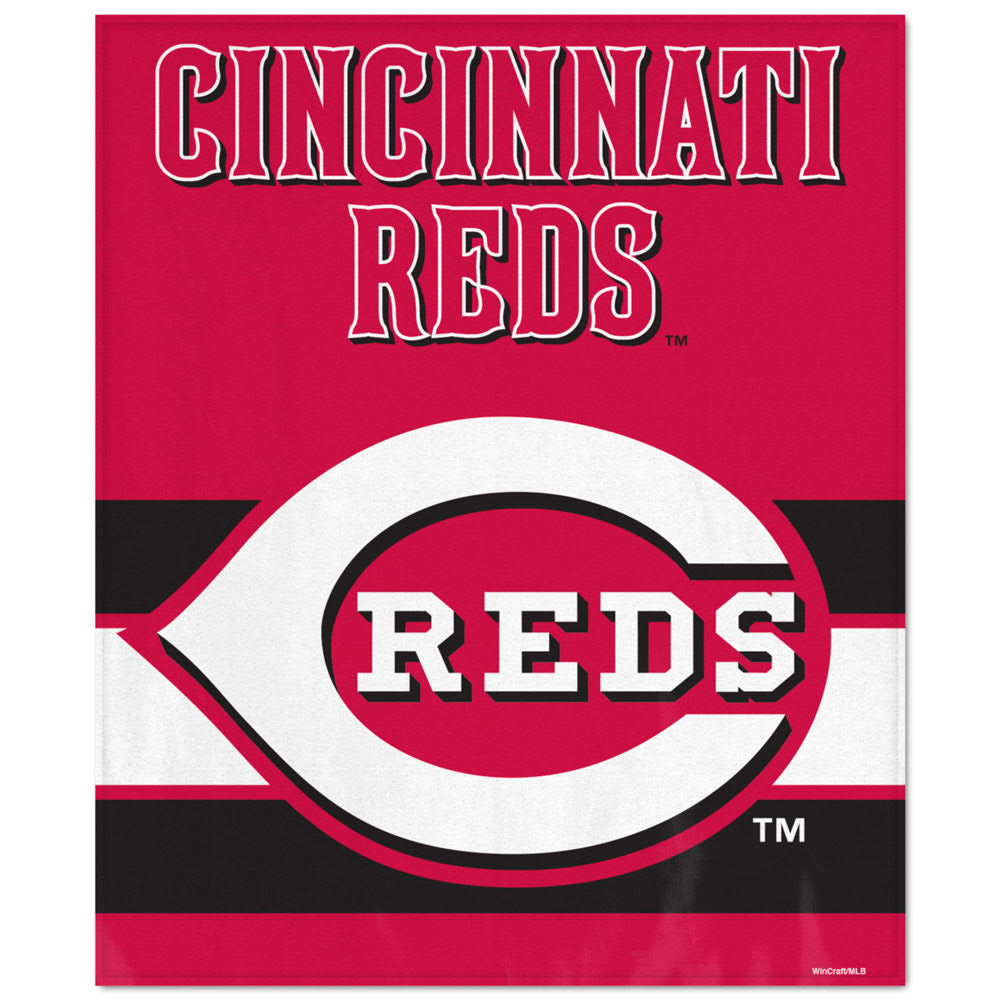 WinCraft Cincinnati Reds Ultra Soft Fleece Blanket - AtlanticCoastSports